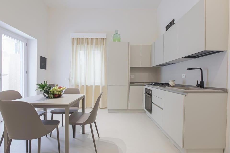 Property building, Kitchen or kitchenette, Living room