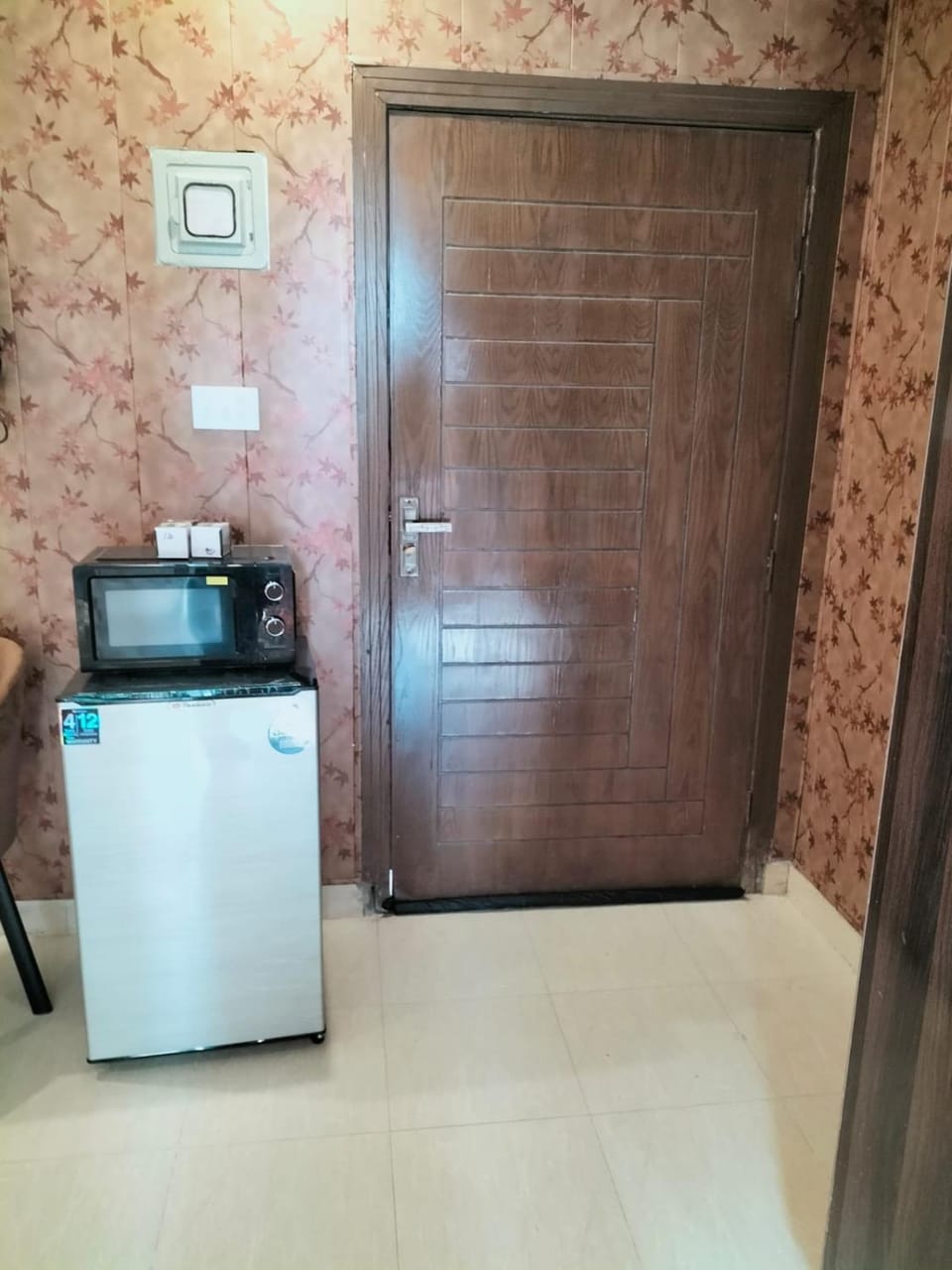 Small space, big possibilities! Rent this studio and embrace simple living Apartment in Islamabad