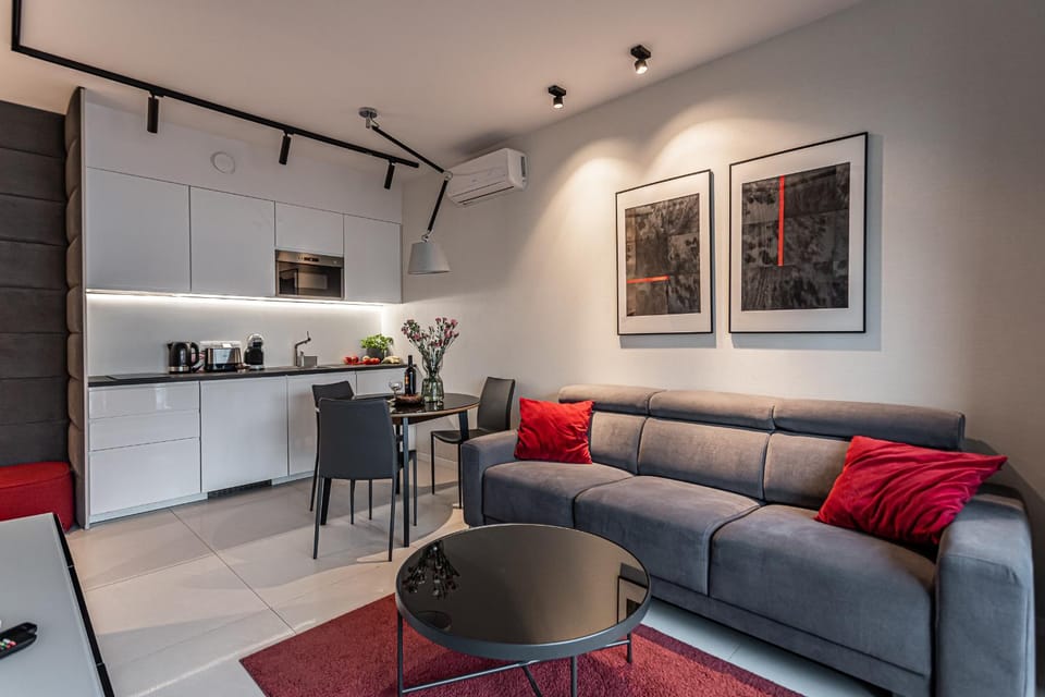 Kitchen or kitchenette, Living room, stove