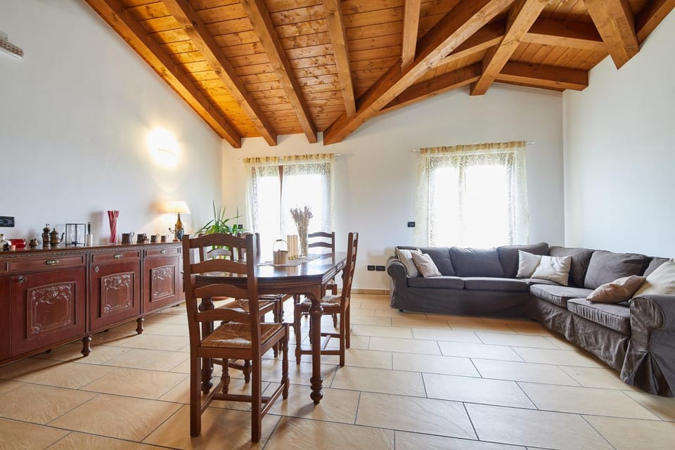 Communal lounge/ TV room, Dining area
