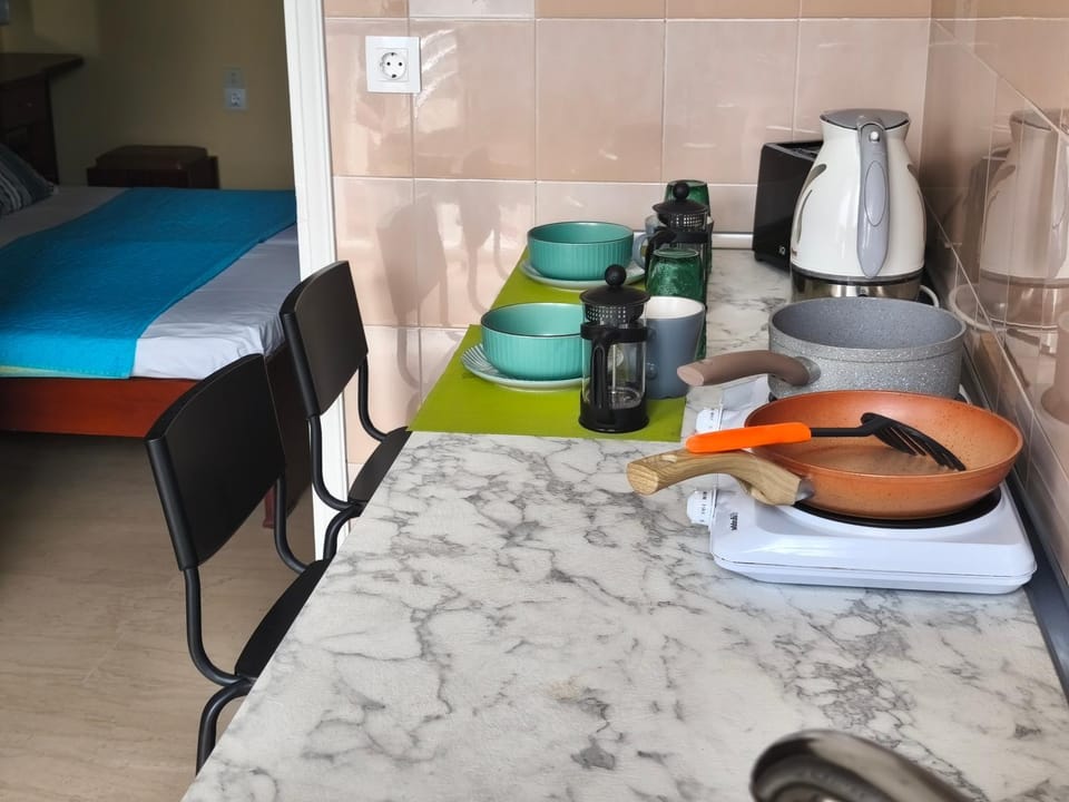 Coffee/tea facilities, Kitchen or kitchenette, Food and drinks, Food, minibar, toaster