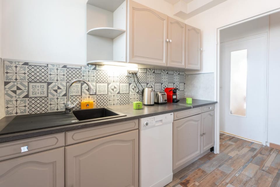Bale 126 Appartement Mulhouse Stationnement Gratuit Apartment in Mulhouse