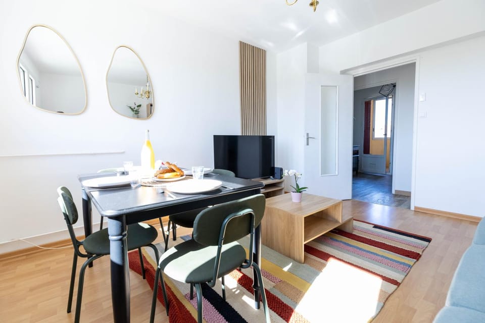 Bale 126 Appartement Mulhouse Stationnement Gratuit Apartment in Mulhouse