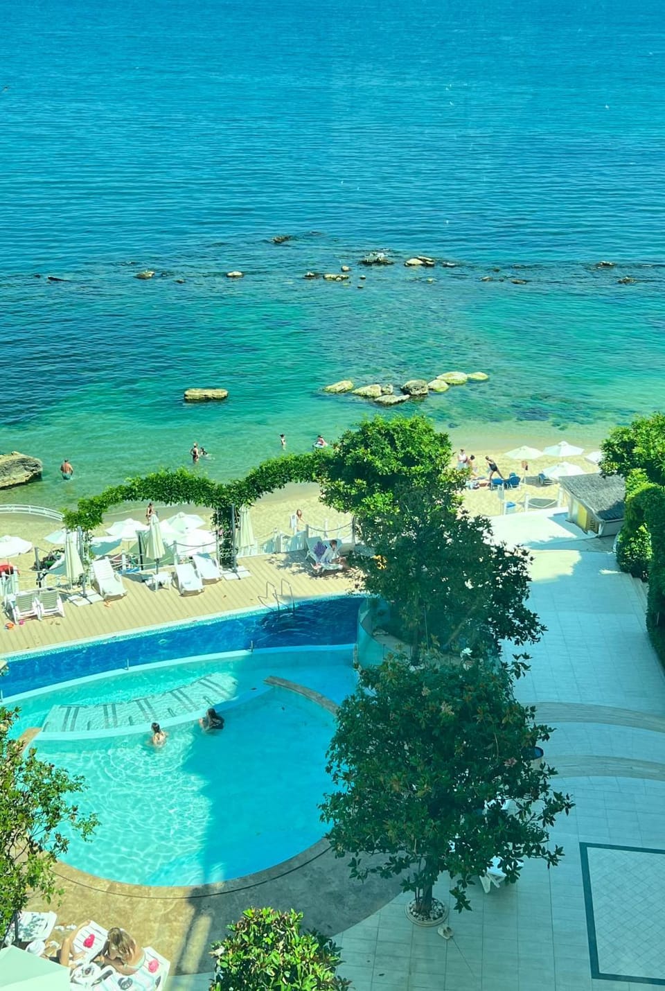 Nearby landmark, Day, Natural landscape, Beach, Swimming pool