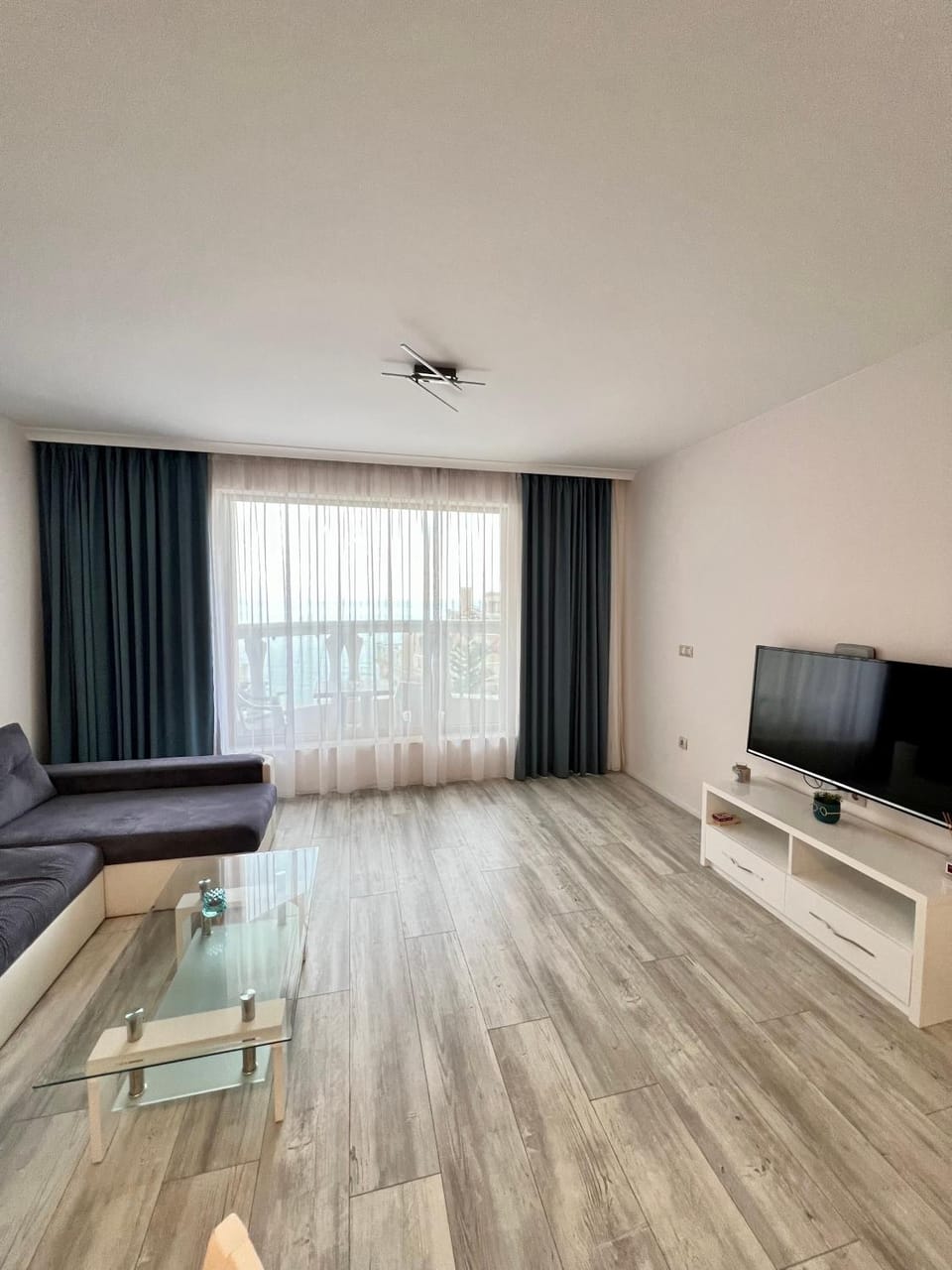 Communal lounge/ TV room, TV and multimedia, Living room