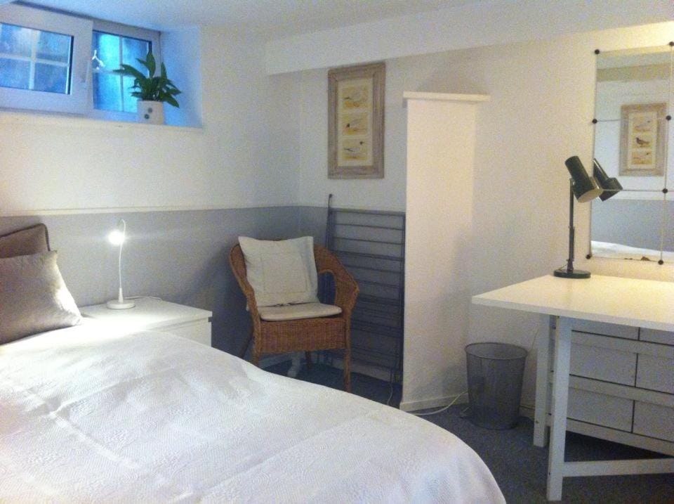 Photo of the whole room, Internal: Not applicable to any particular room