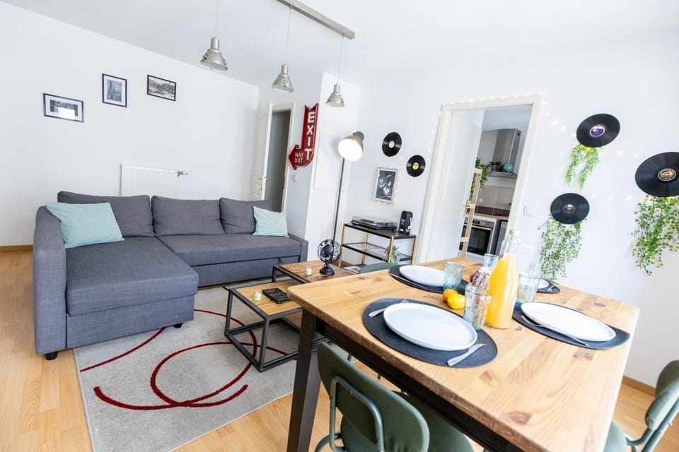Theatre 27 Logement Hyper Centre Mulhouse Parking Apartment in Mulhouse