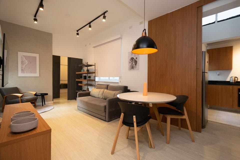 Apt Leblon - Quadra da Praia Apartment in Rio de Janeiro