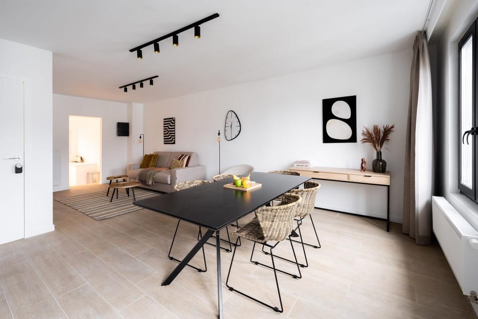 Living room, Photo of the whole room, Seating area, Dining area