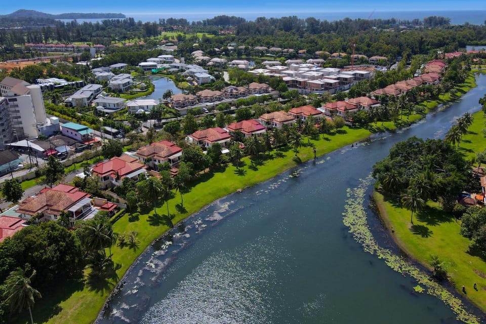 Property building, Day, Bird's eye view, Location