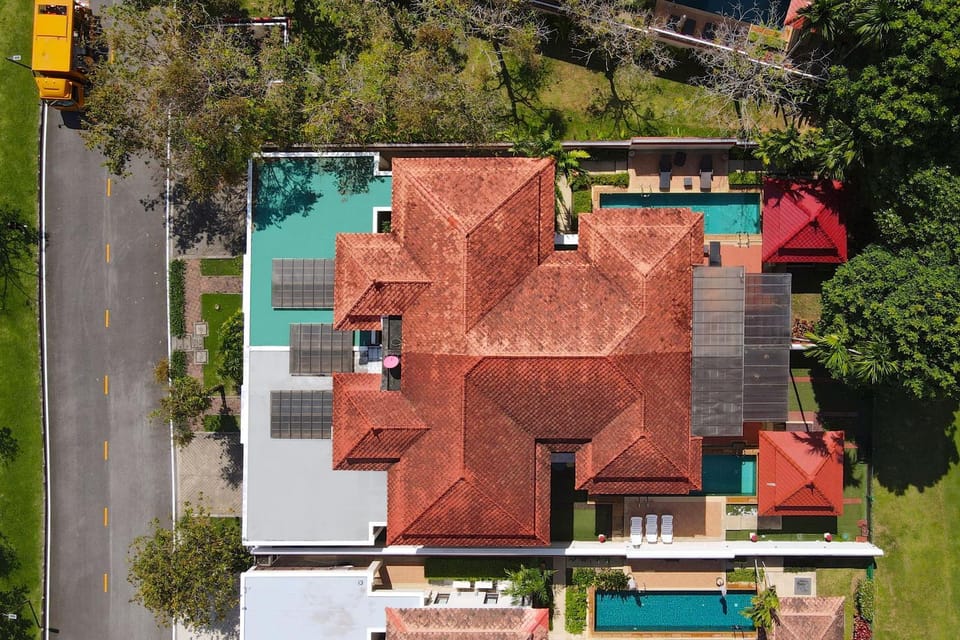 Property building, Day, Bird's eye view, Location