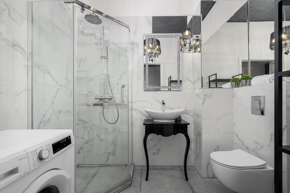 Shower, Toilet, Bathroom, washing machine