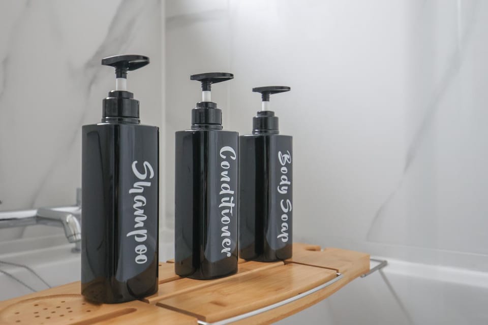 Bathroom, Text overlay, heating
