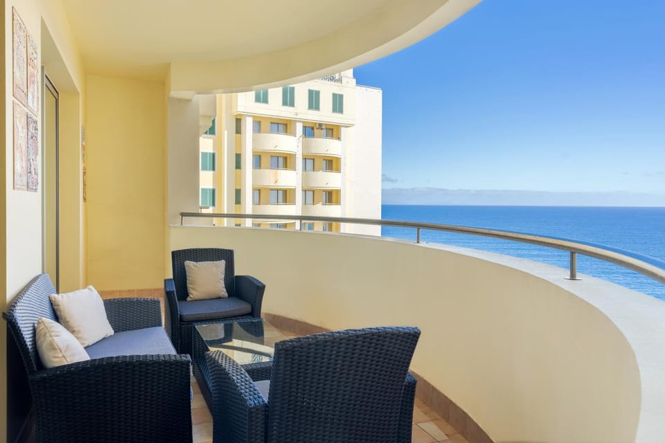 Patio, Natural landscape, View (from property/room), Balcony/Terrace, Sea view
