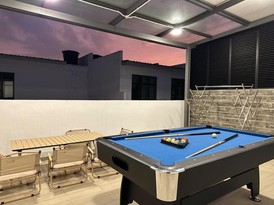 NEW ! KTV , ARCADE , TV BOX ,Town Area 15 PAX House in Malacca