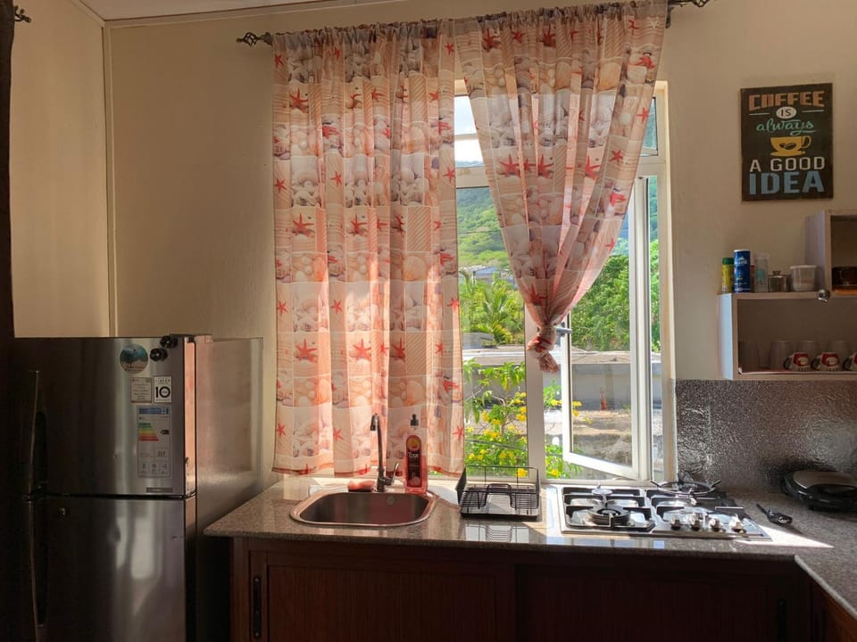 Sunlight Studio Apartment in Rivière Noire District, Mauritius