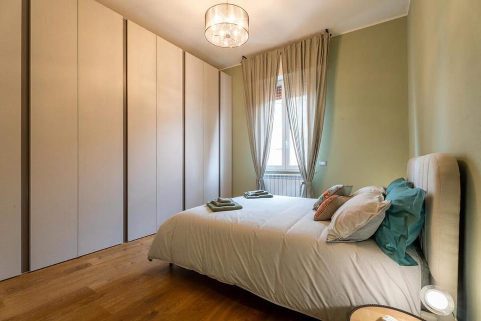 Bed, Photo of the whole room, Bedroom, towels, wardrobe