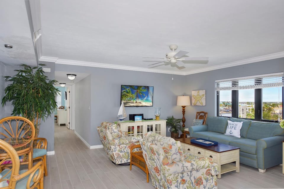 Bel Air Beach Club Penthouse 503 by Sun Palace Vacations Apartment in Estero Island