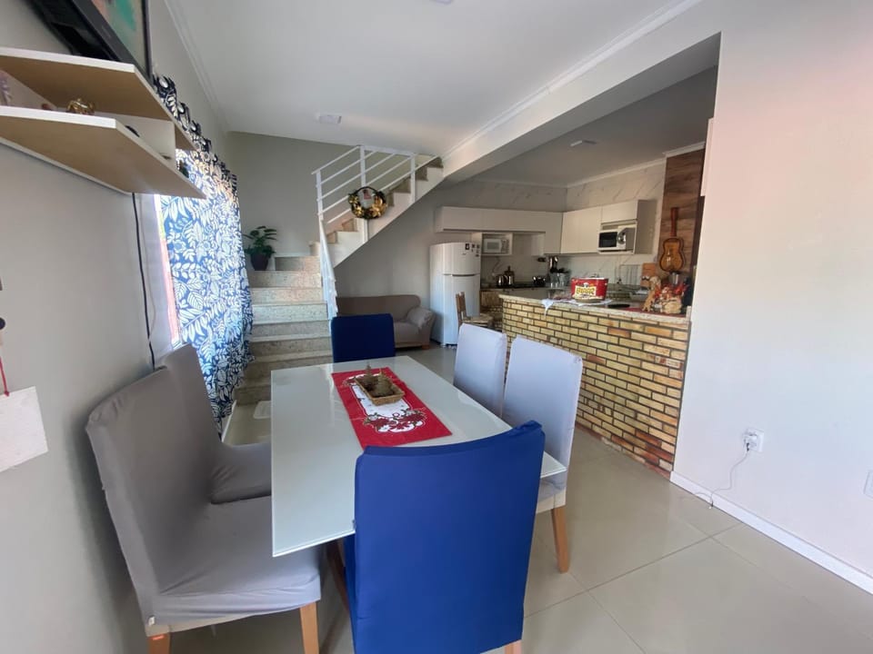 Belíssimo sobrado com piscina House in State of Rio Grande do Sul