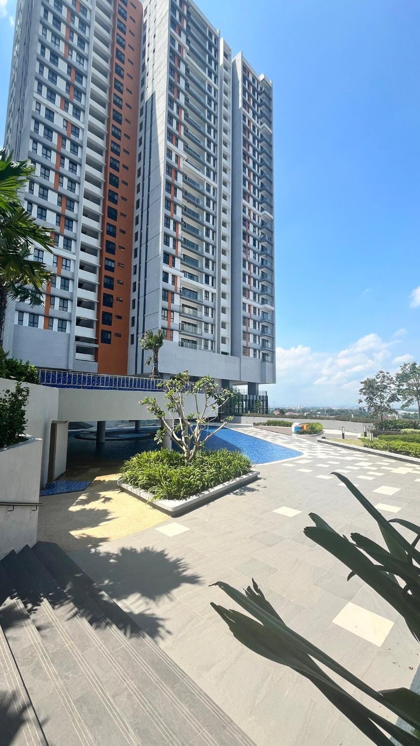 Property building, Day, Natural landscape, City view, Pool view, Swimming pool