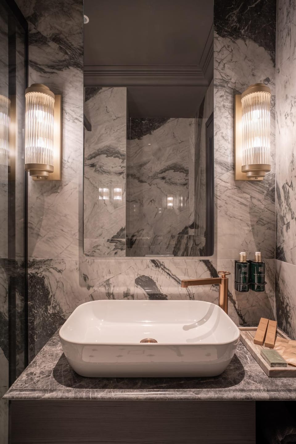 Shower, Bathroom, towels