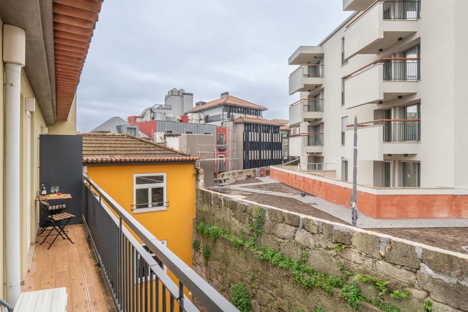 Property building, Balcony/Terrace, City view