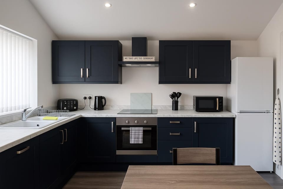 LT 3 - 1 Bed Apartment - Free Street Parking Apartment in Leicester