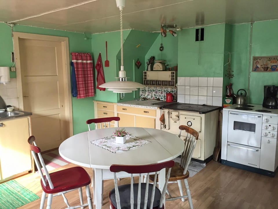 Kitchen or kitchenette