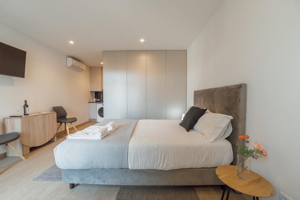 Bed, Bedroom