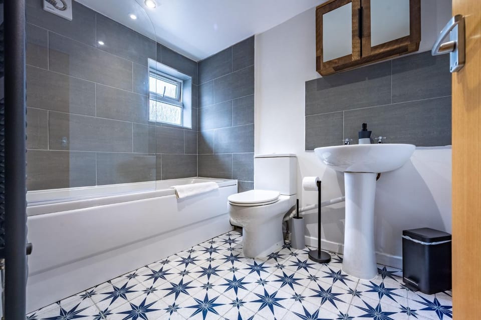 Bathroom, Bath