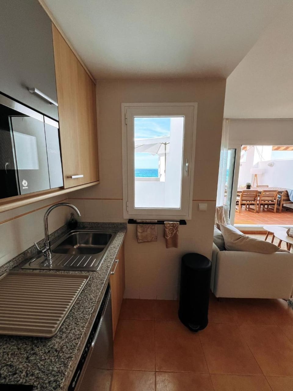 Kitchen or kitchenette, Sea view, stove