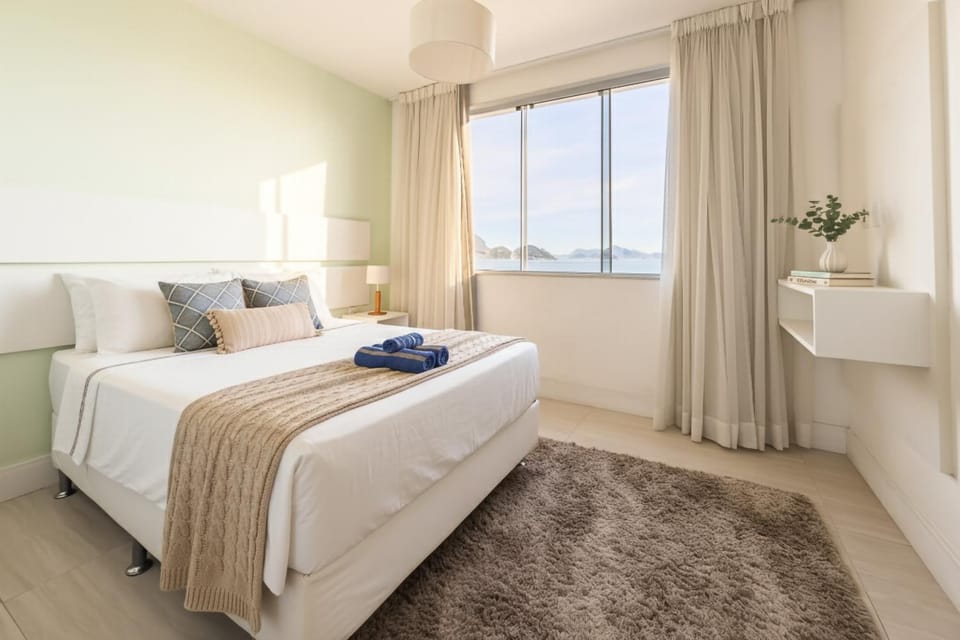 Apartamento Luxuoso com Vista para o Mar em Copacabana Apartment in Rio de Janeiro