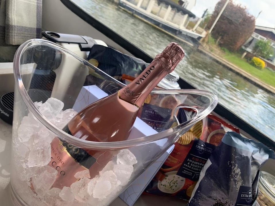 Stunning Classic Dutch Barge near Henley & Marlow Docked boat in Wycombe District
