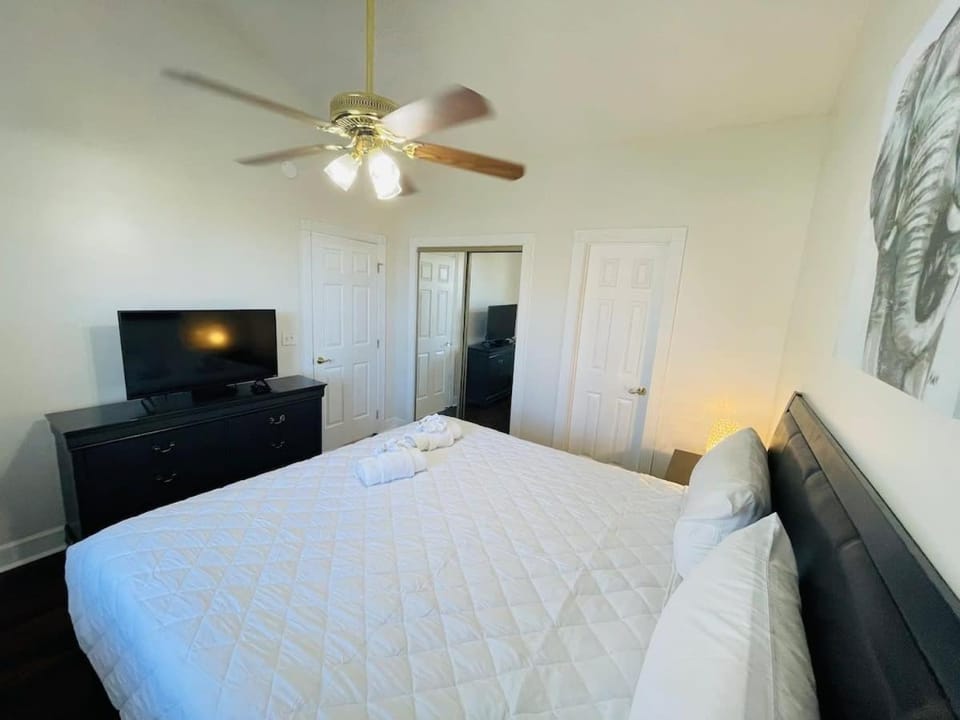 Beautiful Spacious condo in the center of MB Apartment in Carolina Forest