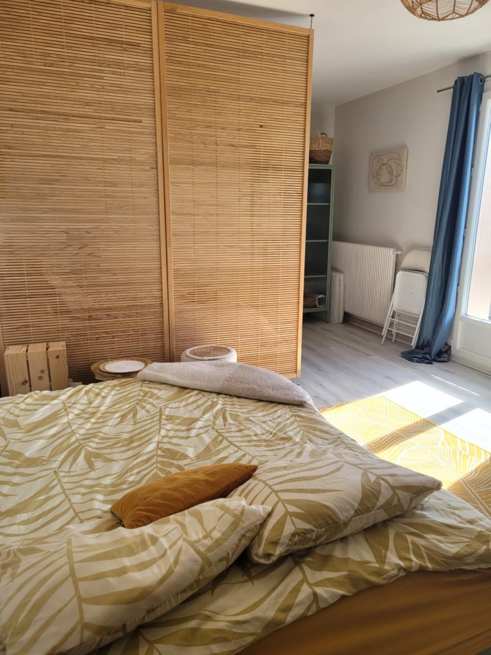 Grand studio - clim mobile et ventilateur - parking Apartment in Occitanie