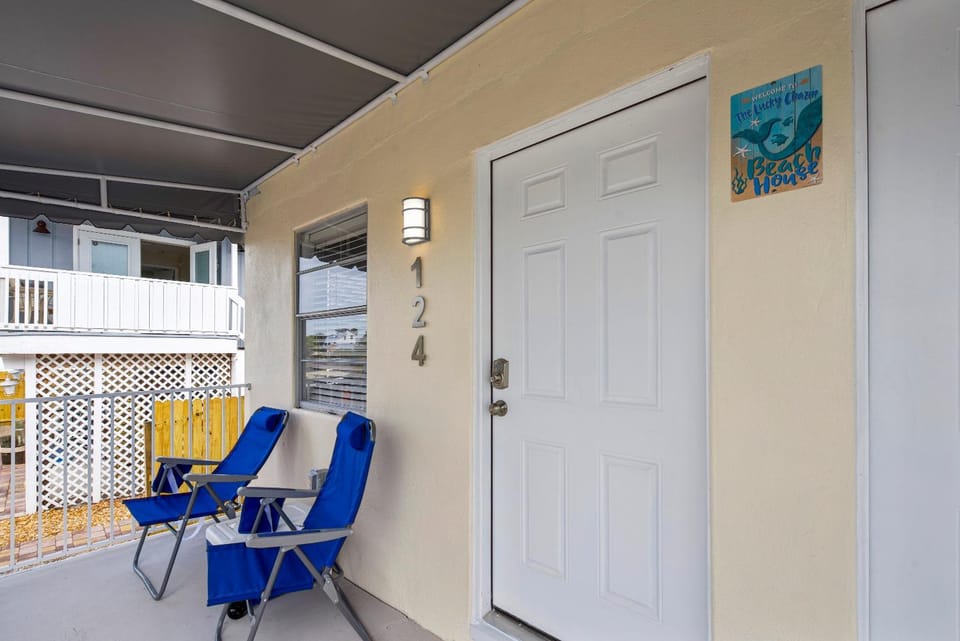 Lucky Charm 2 by Sun Palace Vacations House in Estero Island