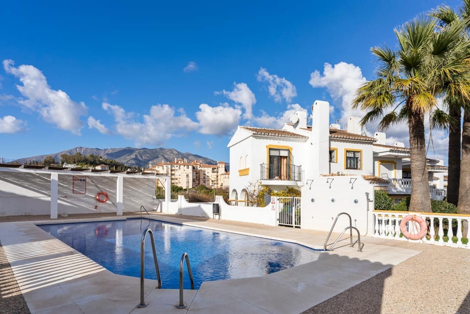 La Campana apt with pool by Costarentals - Ref 60 Apartment in Costa del Sol