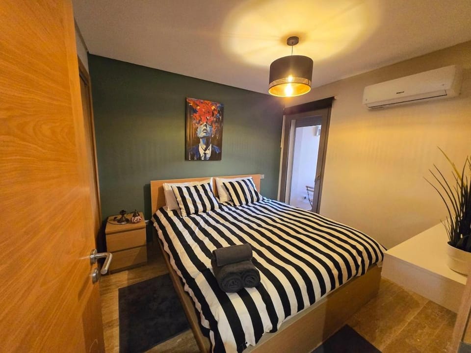 Patio, Bed, TV and multimedia, Bedroom, air conditioner