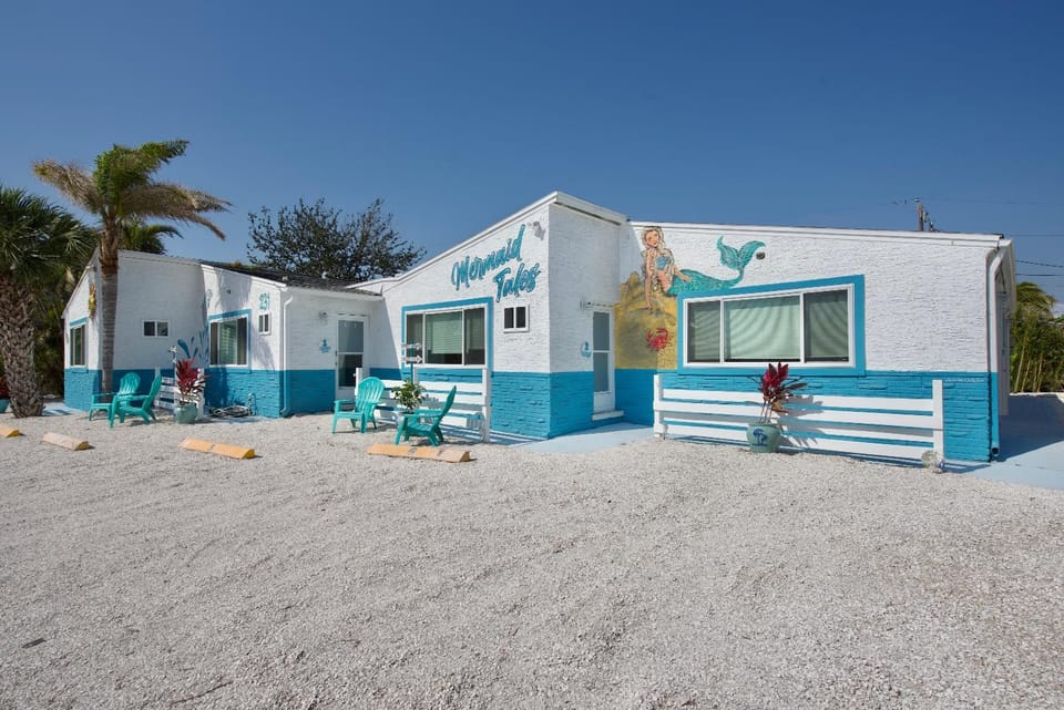 MT Beach Nik #2 by Sun Palace Vacations House in Estero Island