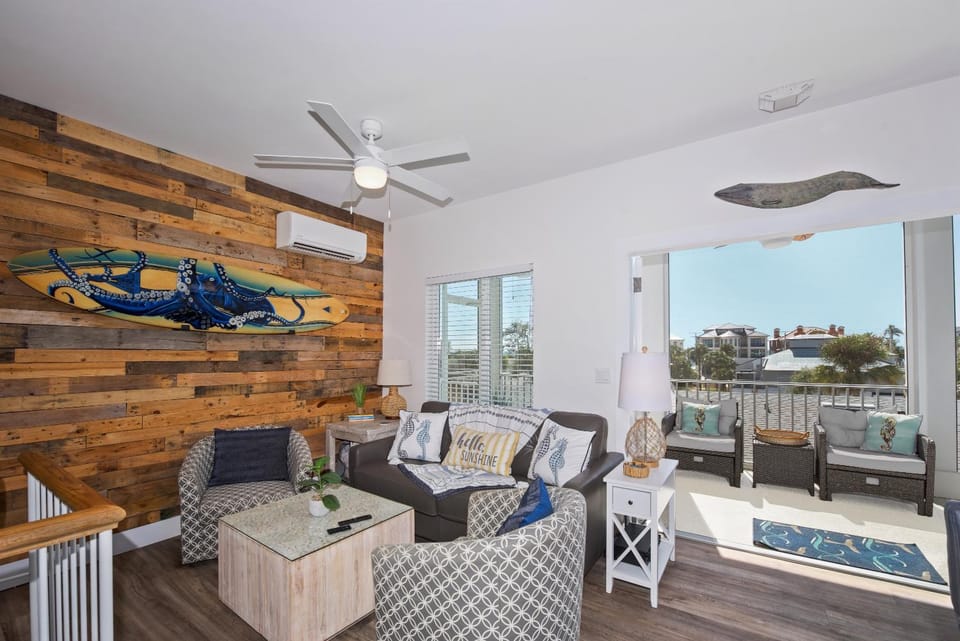 Bluewaters Vista by Sun Palace Vacations House in Estero Island