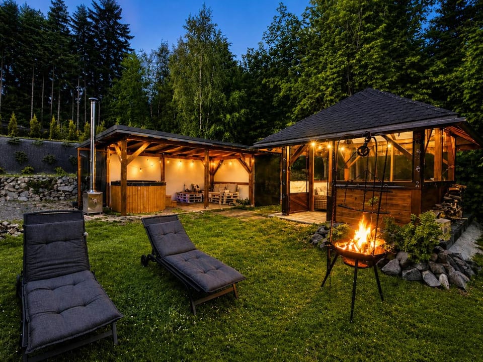 Night, Natural landscape, Summer, BBQ facilities, Garden, Garden view, sunbed
