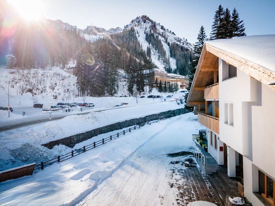 Skiing, Garden view, Mountain view