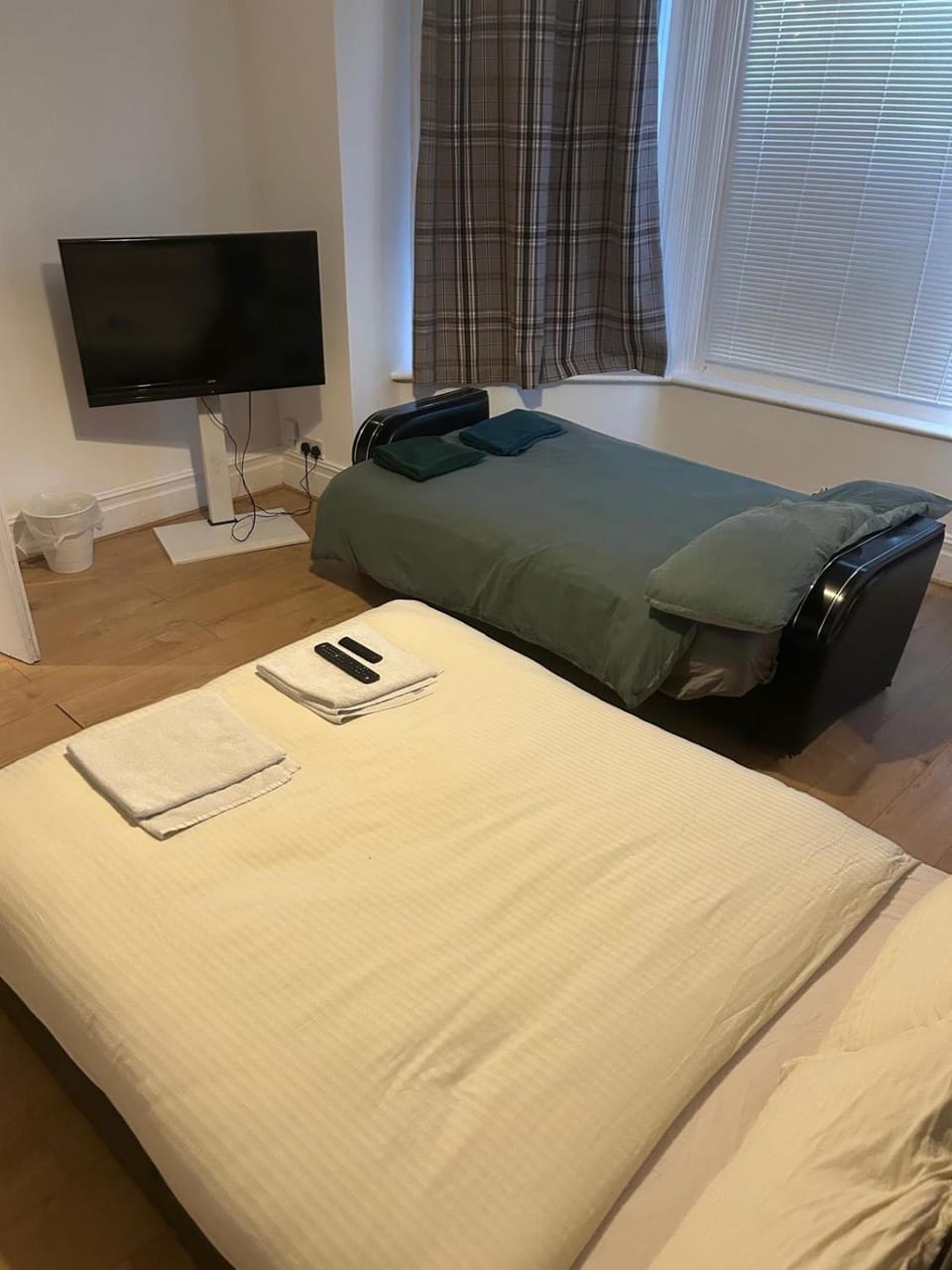 Pure Edge Beach House with Sea view Bed and Breakfast in Herne Bay