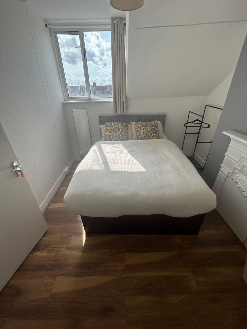 Pure Edge Beach House with Sea view Bed and Breakfast in Herne Bay