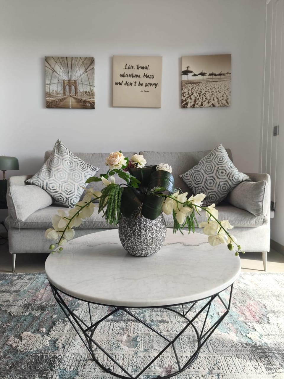 Living room, Seating area