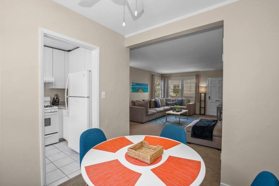 500 ft to Ocean Relaxing stay Parking WiFi 840 Apartment in Pacific Beach