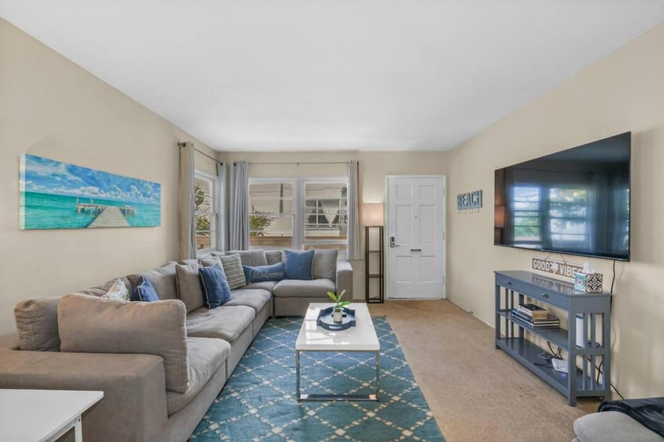 500 ft to Ocean Relaxing stay Parking WiFi 840 Apartment in Pacific Beach
