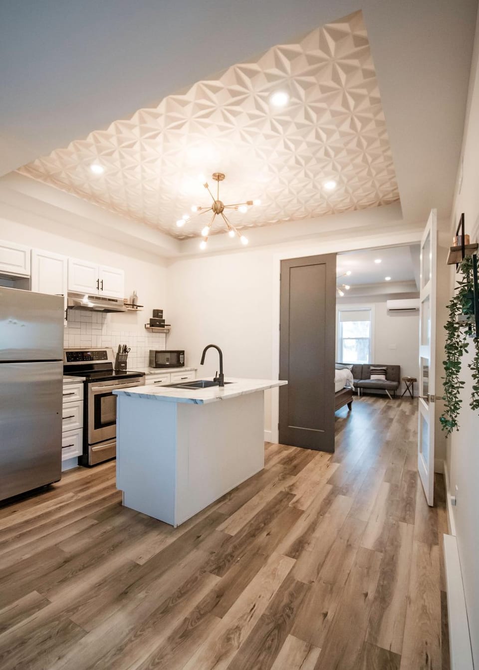 Kitchen or kitchenette, oven, stove