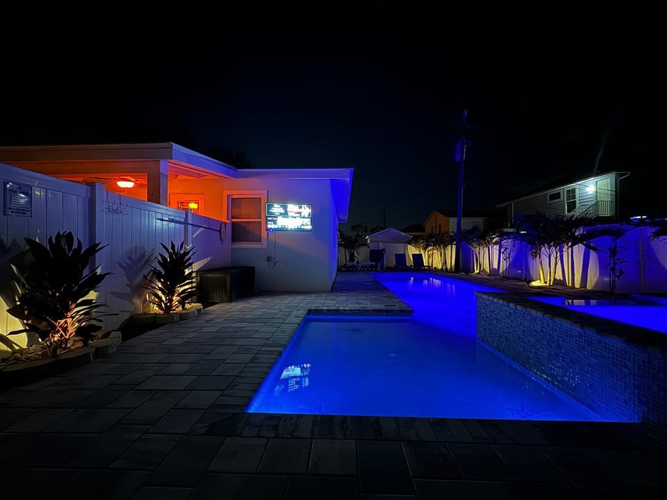 Coconut Villa B by Sun palace Vacations House in Estero Island