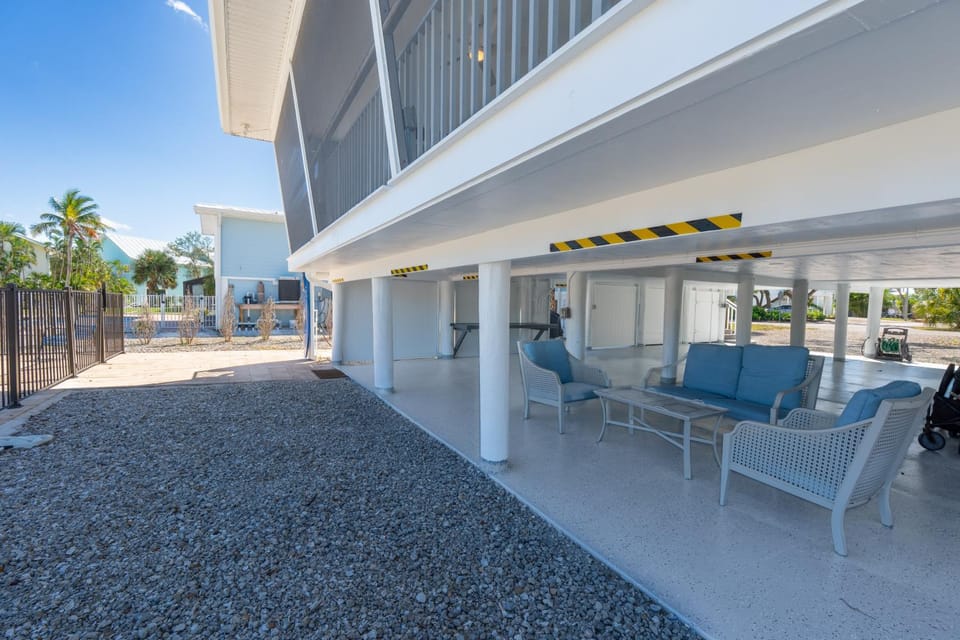 Blue Oasis by Sun Palace Vacations House in Estero Island